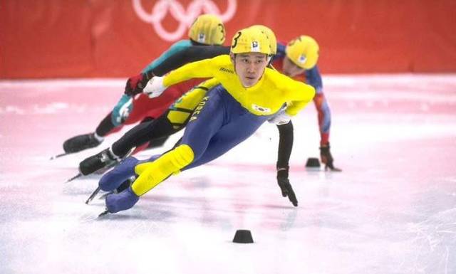 拜仁vs柏林联合：凯恩搭档奥利塞，迪亚斯、卡尔、基米希出战