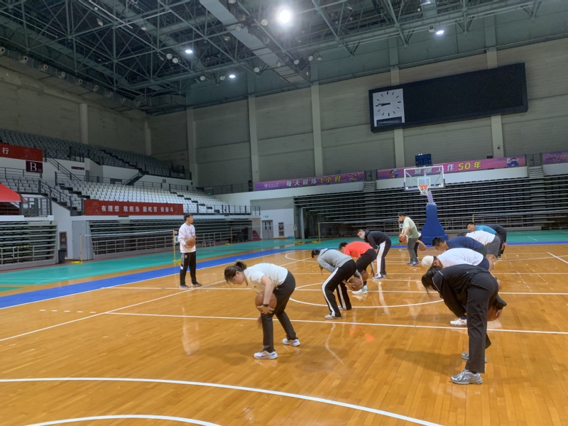 CBA杯战报：阿诺斯克22分，香港金牛104-79大胜四川